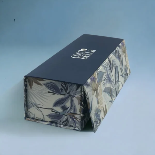 magnetic-closure-rigid-boxes-with-logo-on-it-600x600-1.webp
